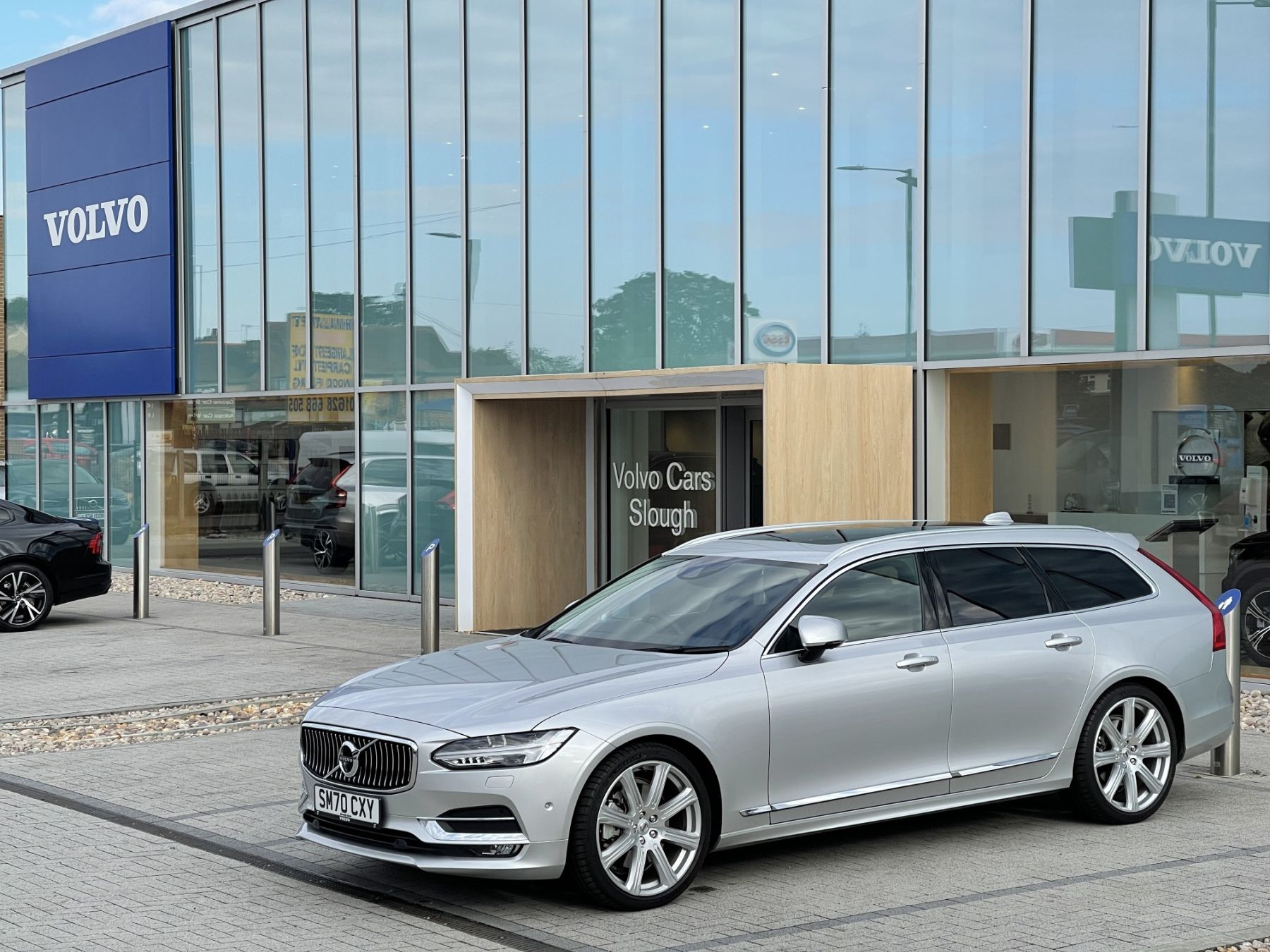 2020 Volvo Other Image 1