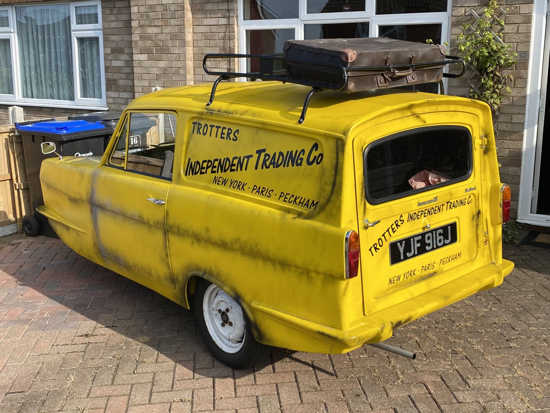 1971 Reliant Regal Image 4