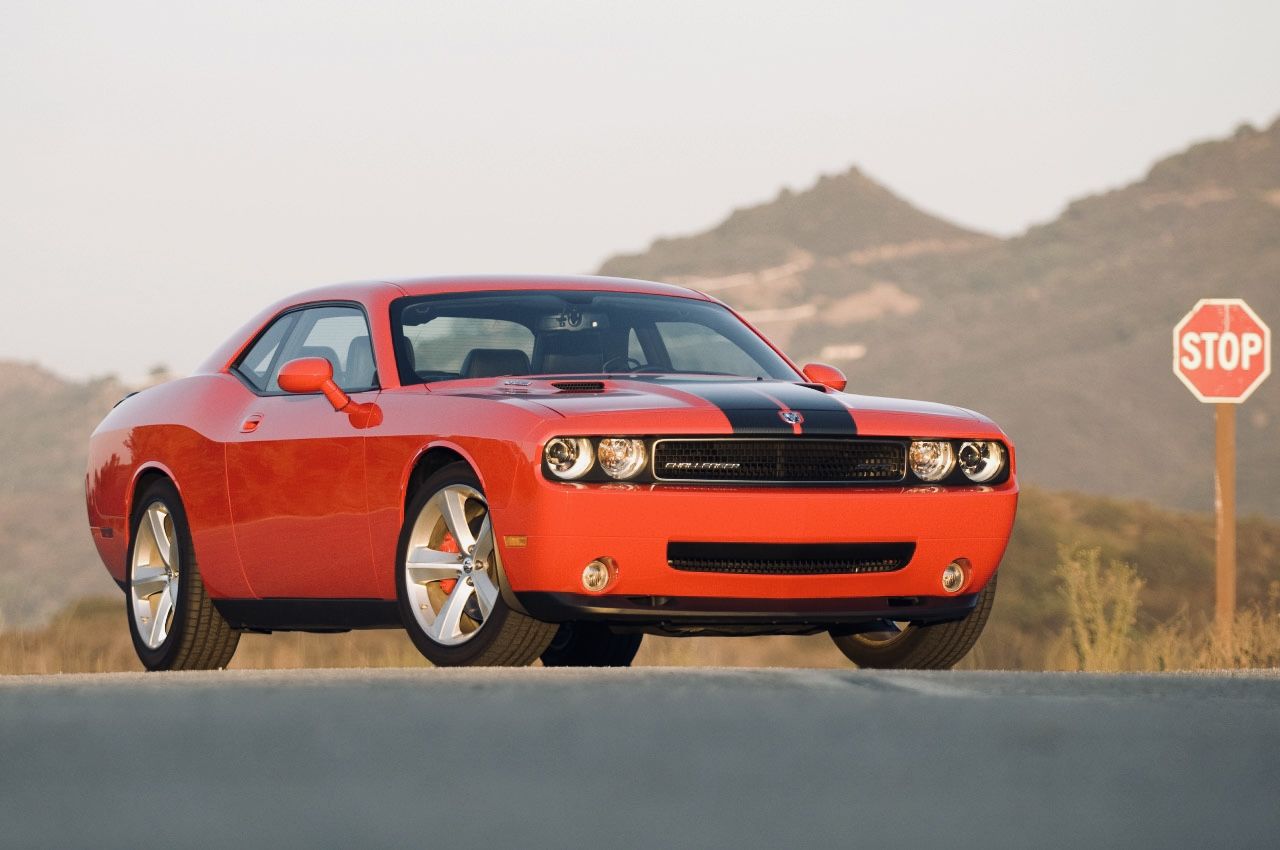 2009 Dodge Challenger Image 1