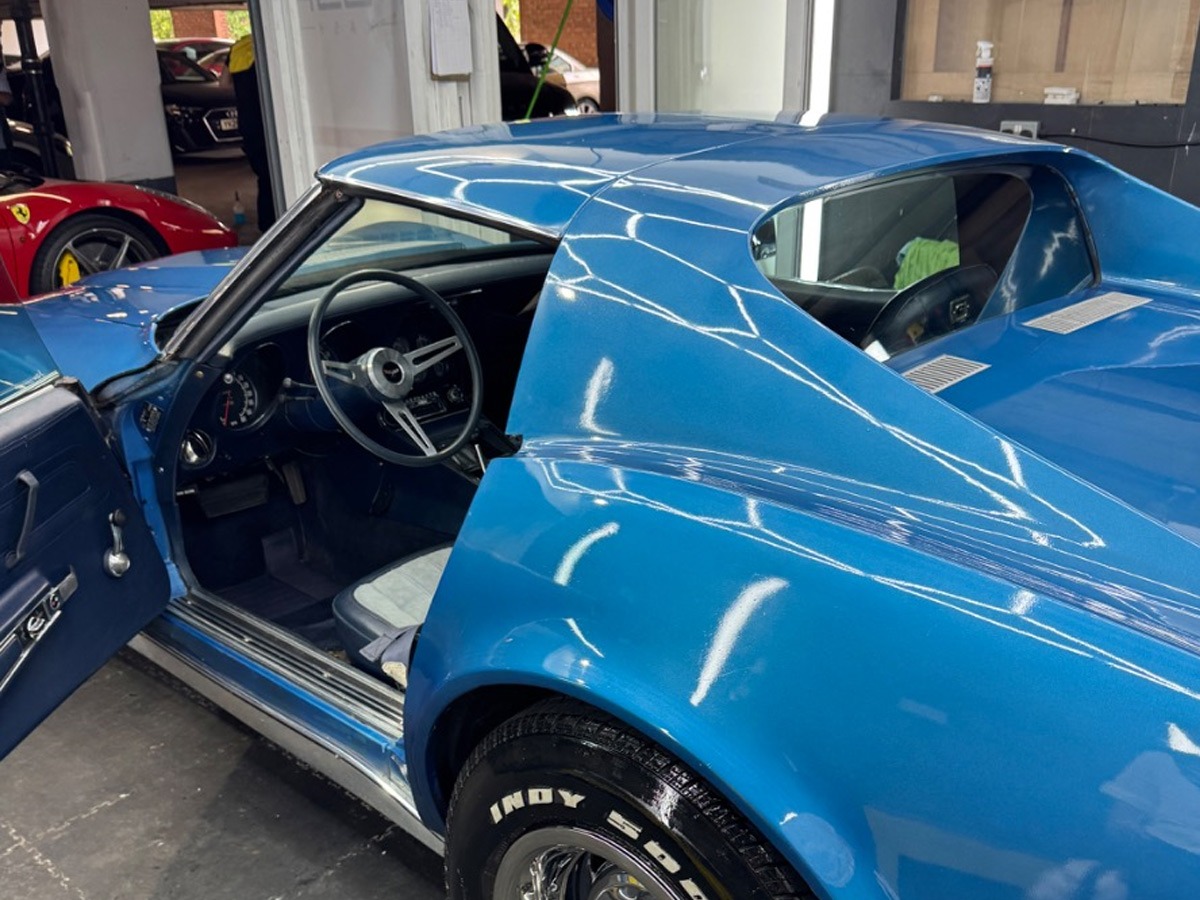 1973 Chevrolet Corvette Image 8