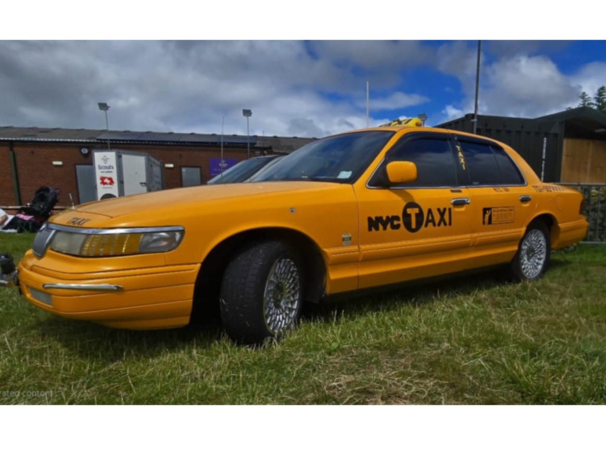 1992 Mercury Grand Marquis Image 3