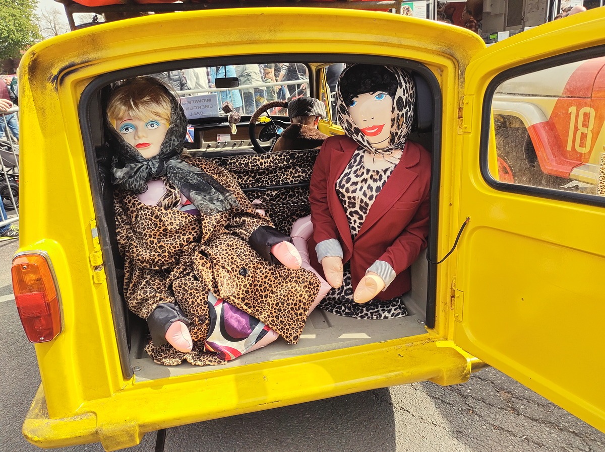 1973 Reliant Regal Supervan Image 16