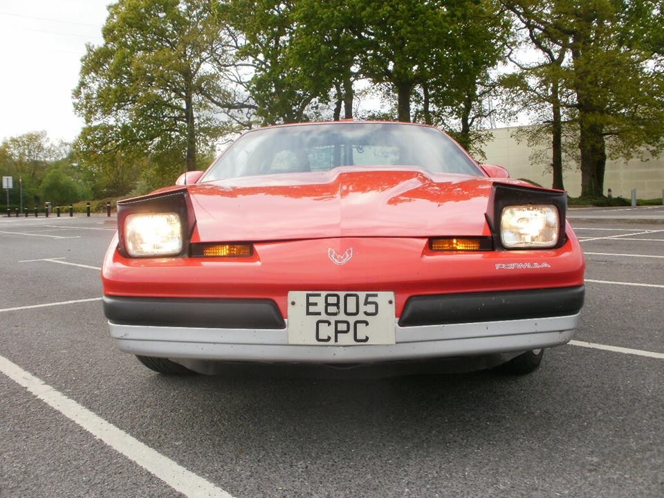 1988 Pontiac Firebird Image 2