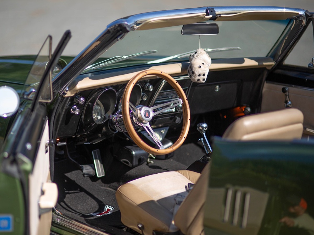 1967 Pontiac Firebird Image 16