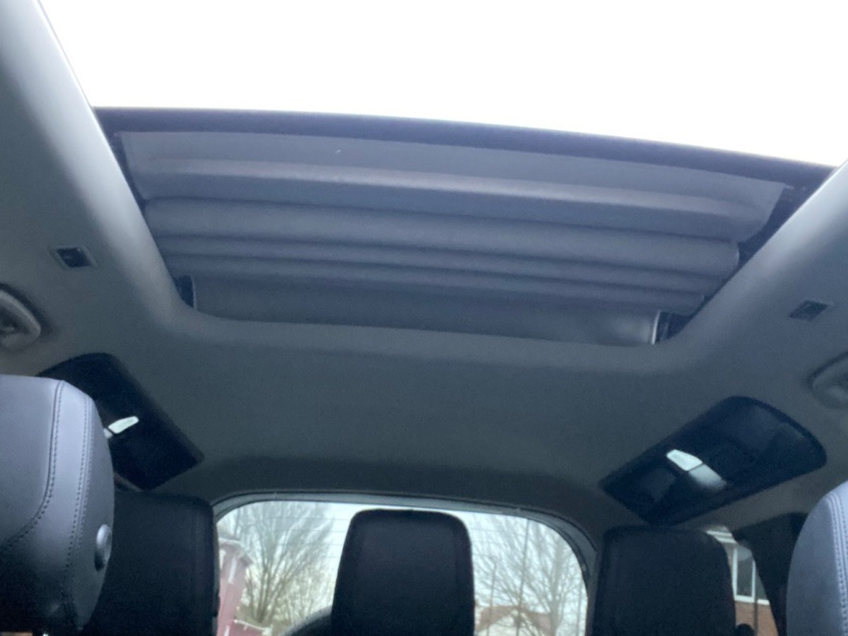 2021 Land Rover Defender 110 Image 5