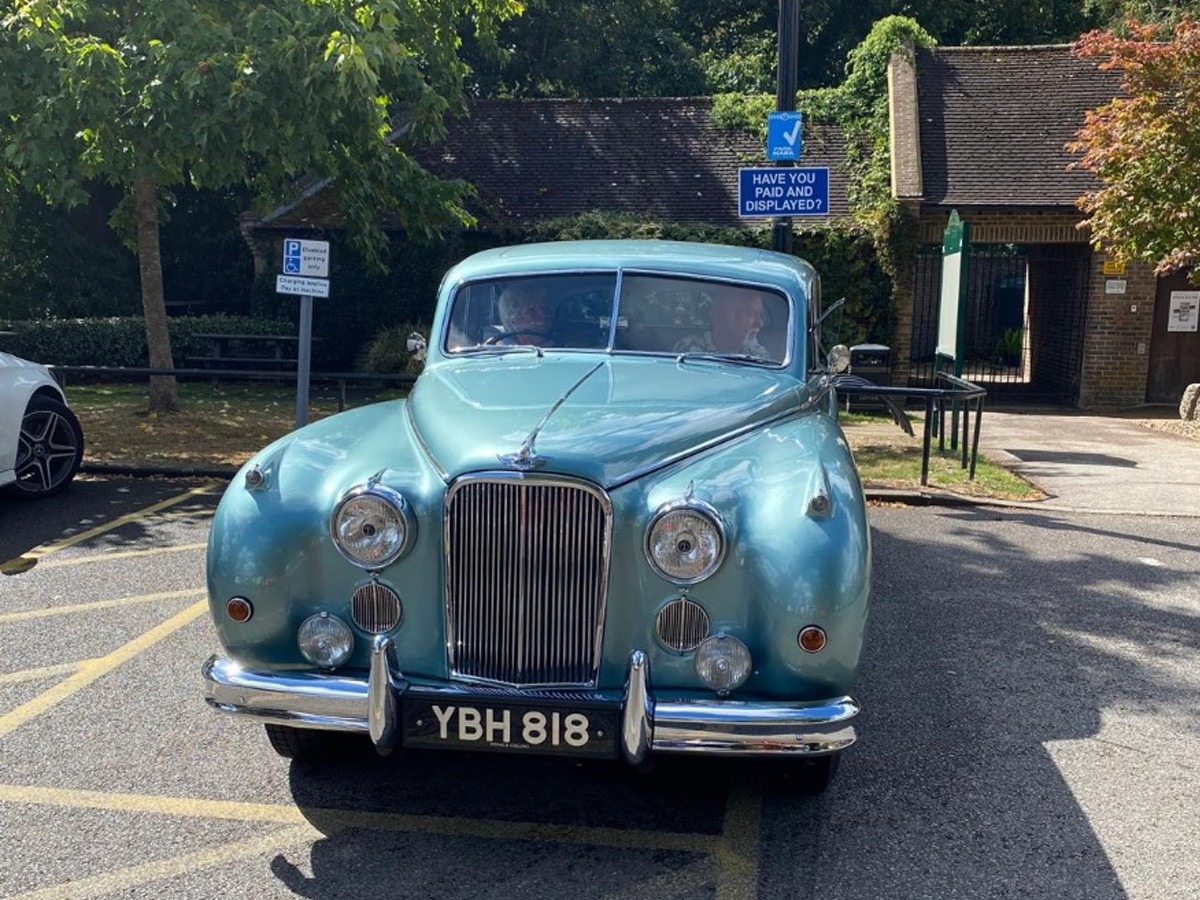 1956 Jaguar MK VII Image 3
