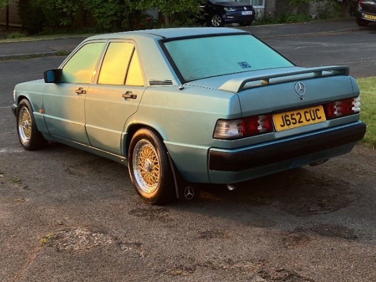 1991 Mercedes-Benz 190E Image 3