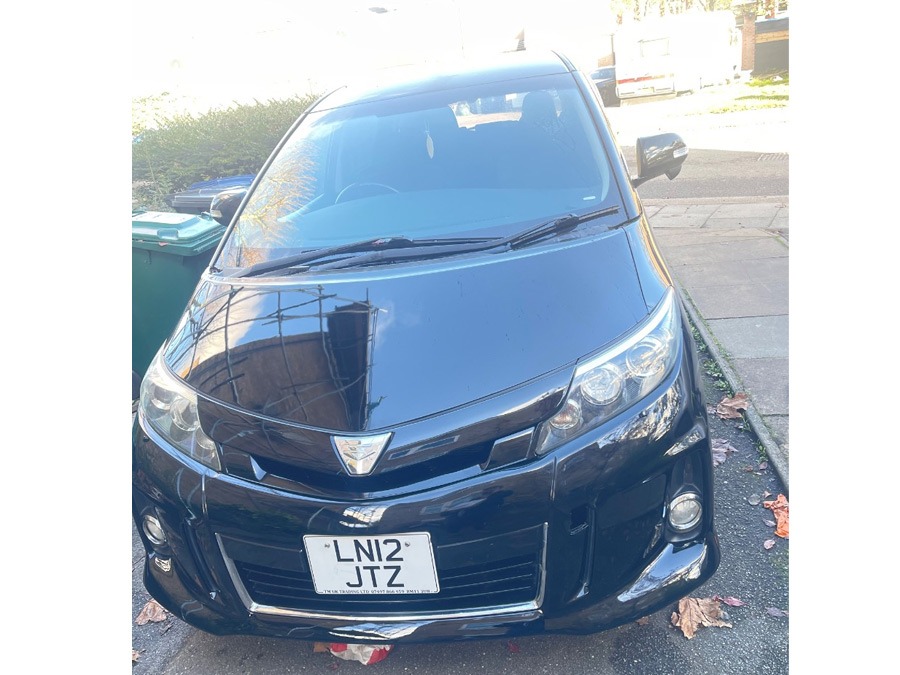 2012 Toyota Estima Image 2