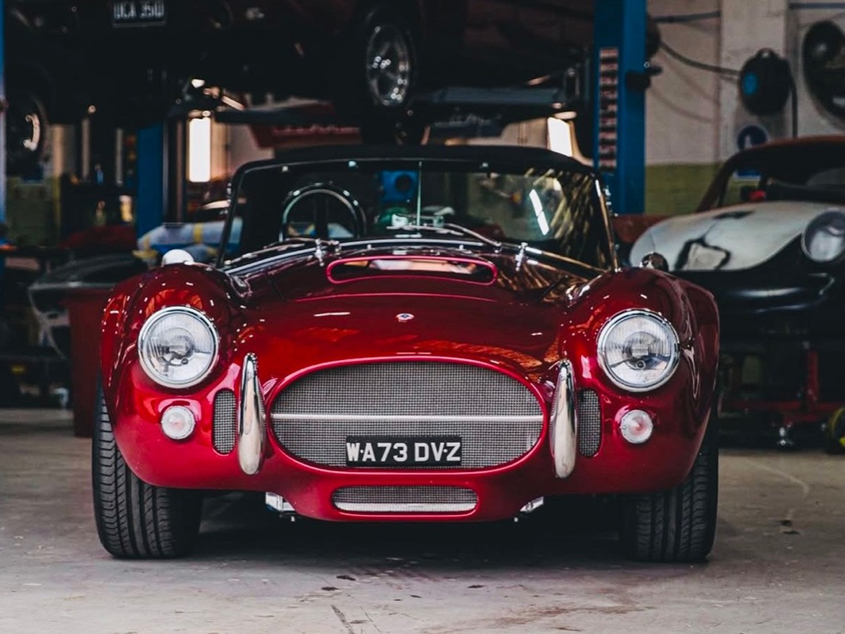 1968 AC Cobra Image 3