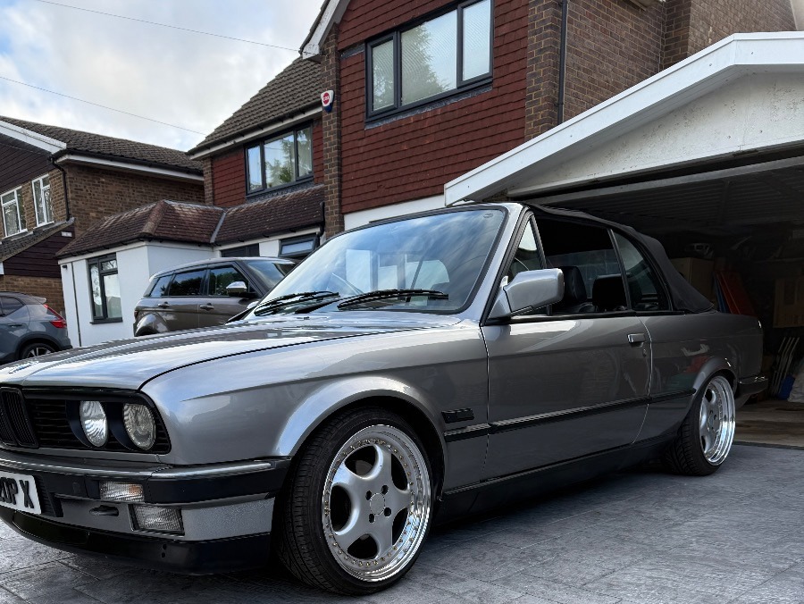 1989 BMW 3 Series Image 9