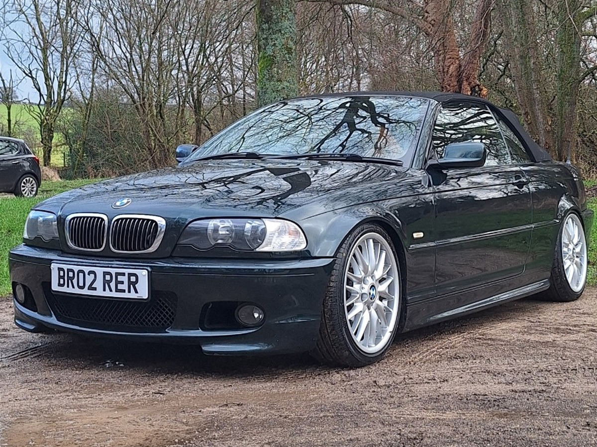2002 BMW 325 Image 1
