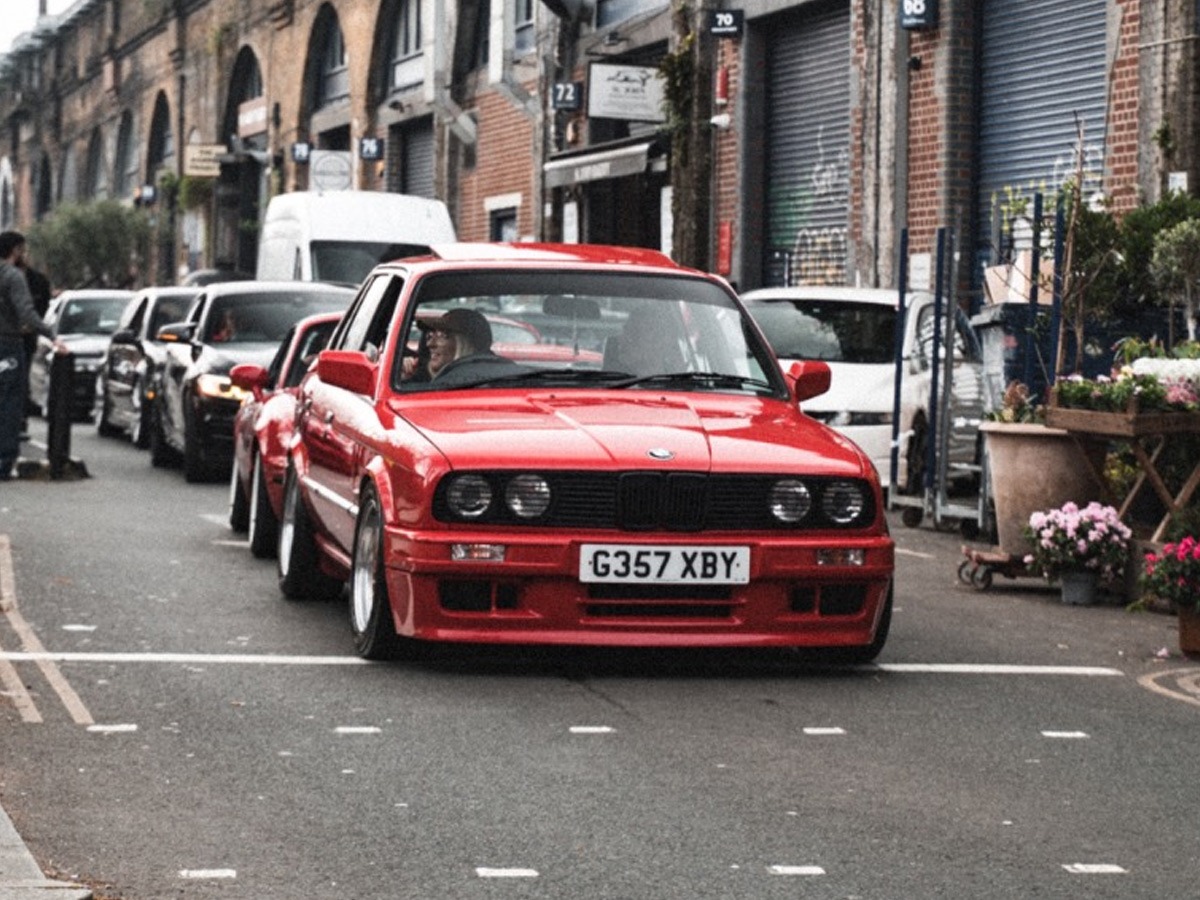 1989 BMW 325 Image 2