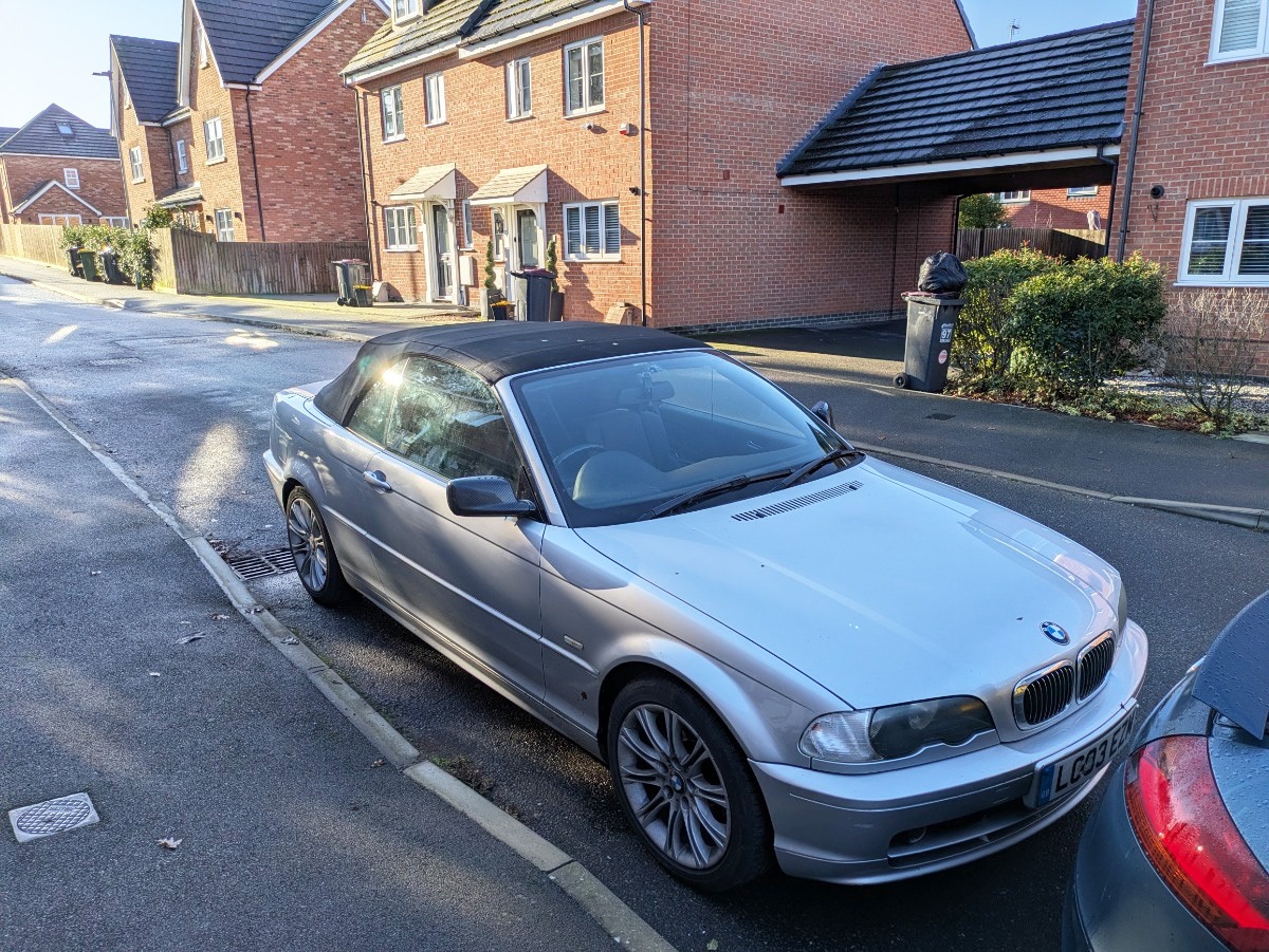 2003 BMW 3 Series Image 4