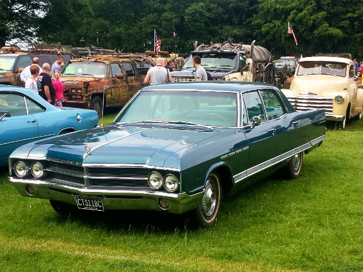 1965 Buick Electra Image 1