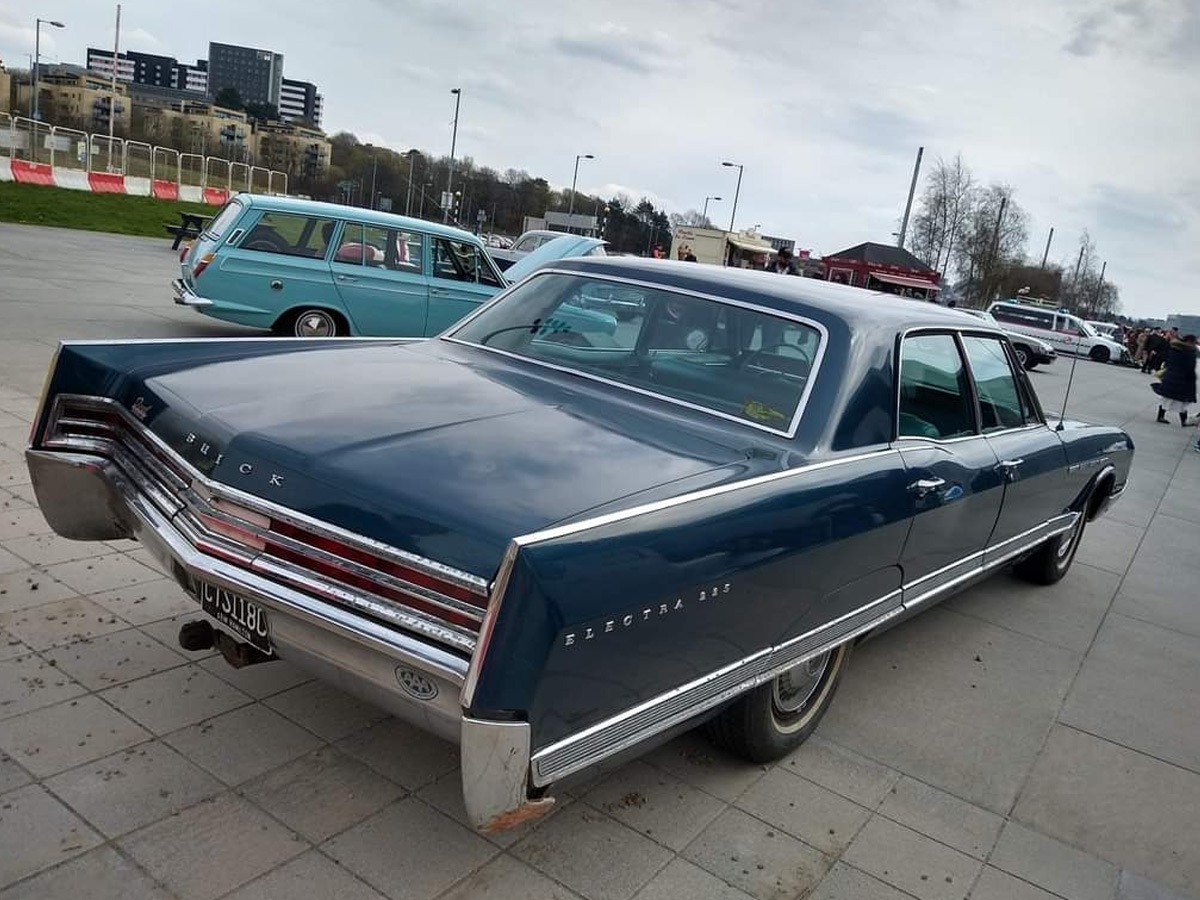 1965 Buick Electra Image 5