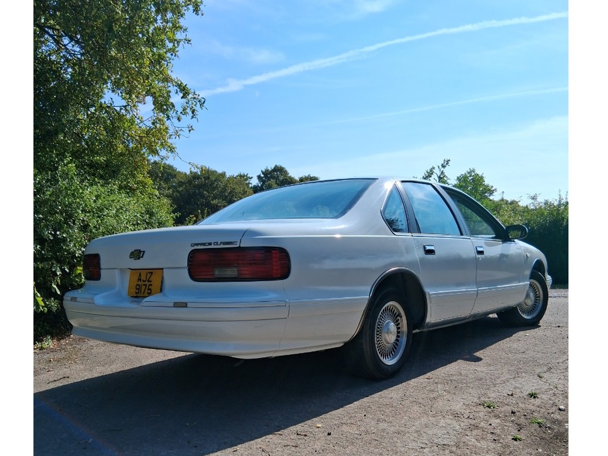 1996 Chevrolet Caprice Classic Image 2