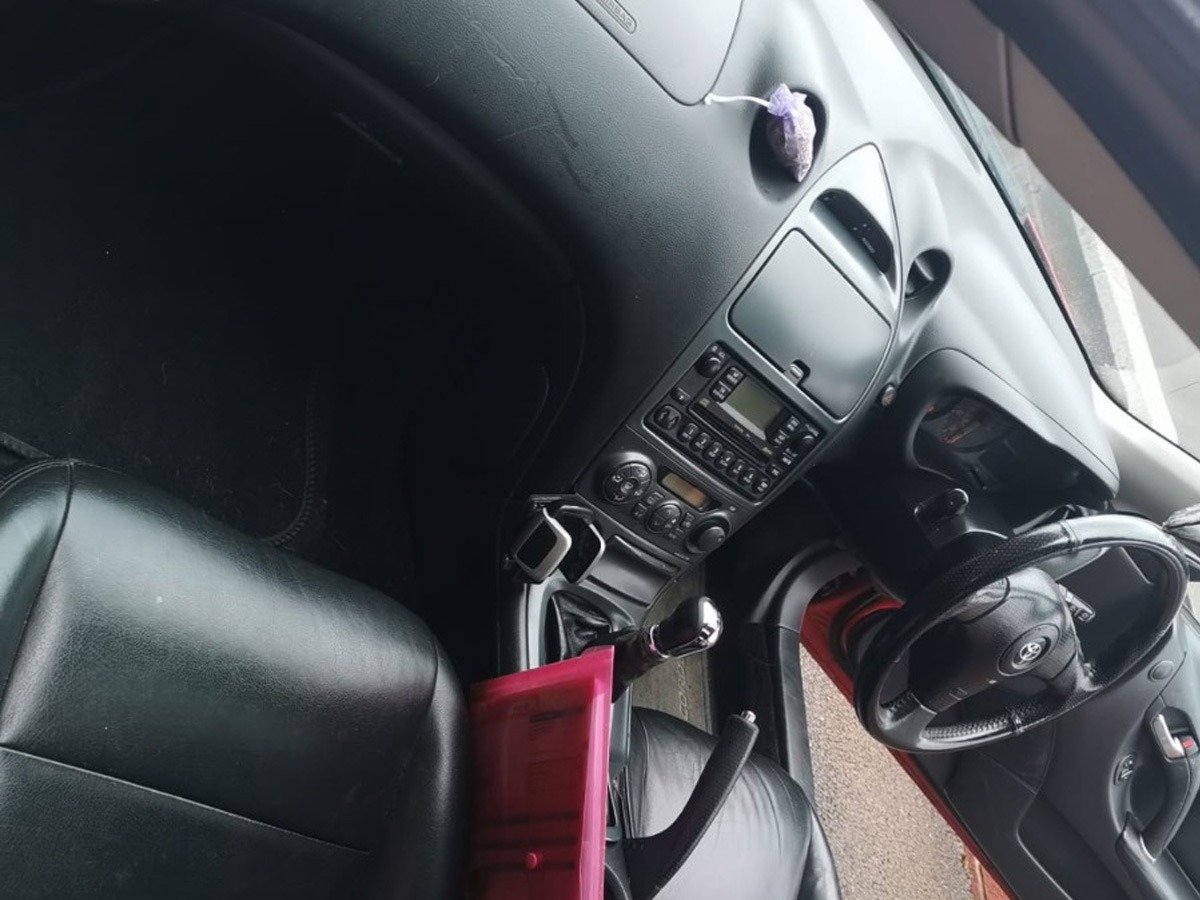 2003 Toyota Celica Image 10