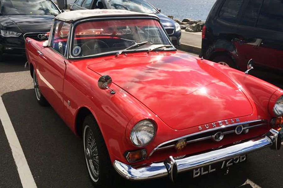 1964 Sunbeam Alpine Image 2
