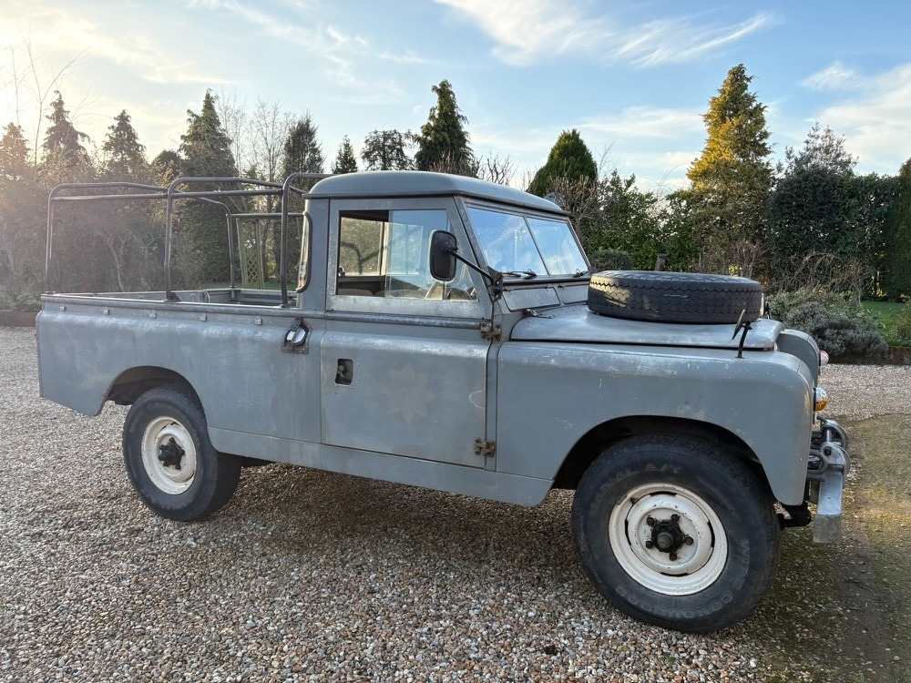 1966 Land Rover Series 2 Image 1
