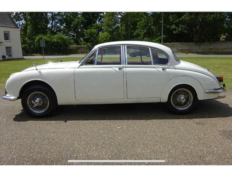 1969 Daimler V8 Image 1