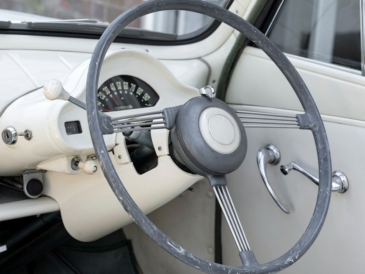 1955 Ford Consul Image 7