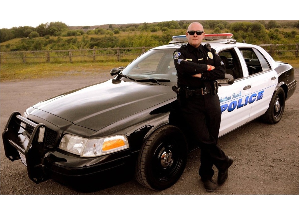 2006 Ford Crown Victoria Image 1