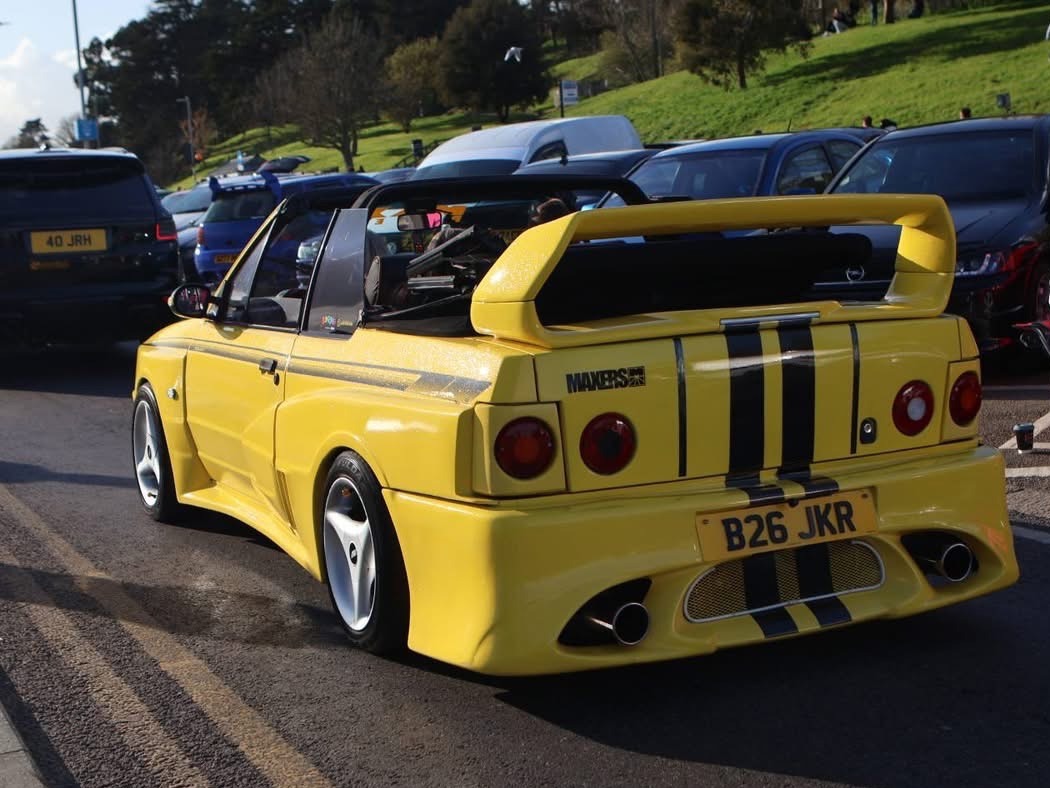 1989 Ford Escort Image 2