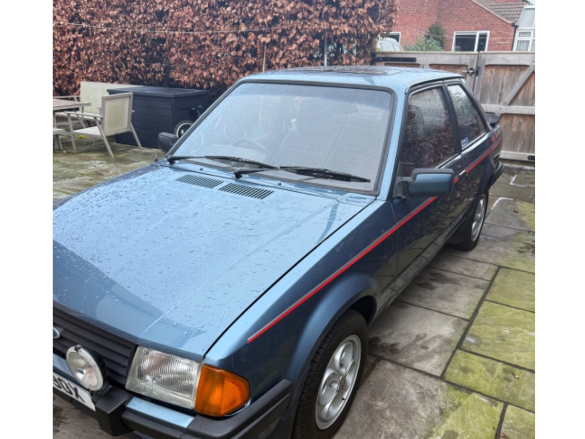1982 Ford Escort Image 4