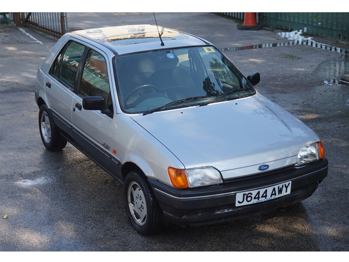 1991 Ford Fiesta Image 1