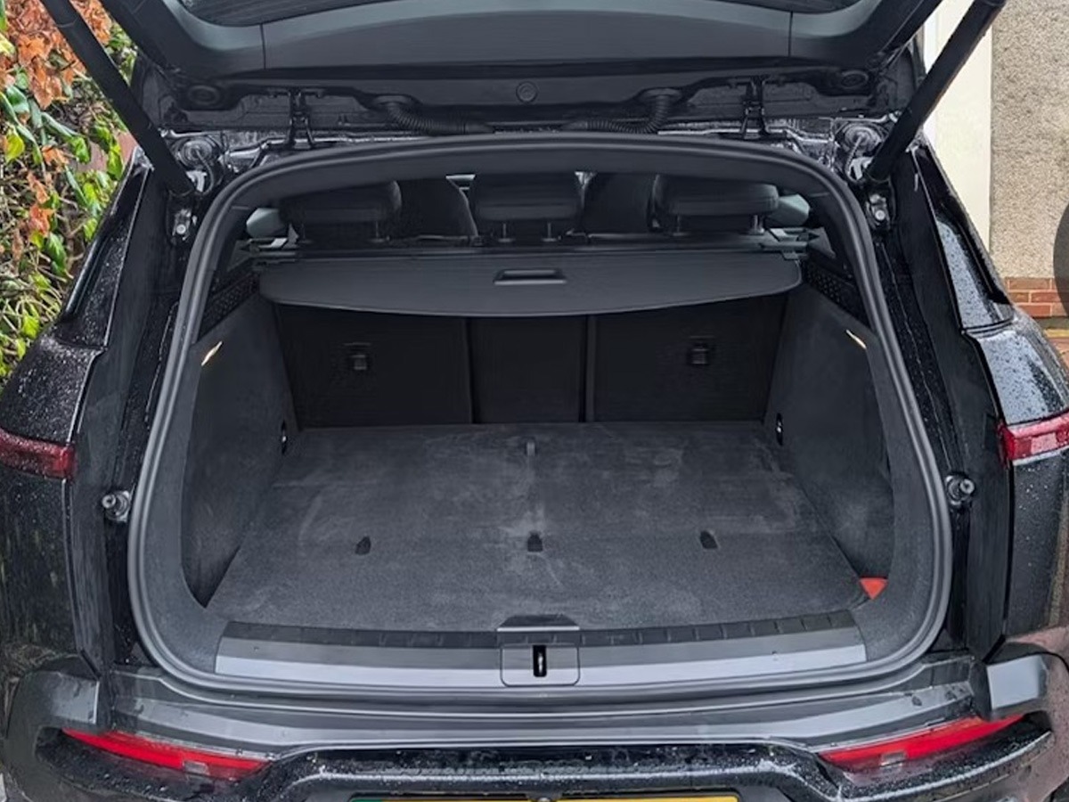 2025 Fisker Ocean Image 9