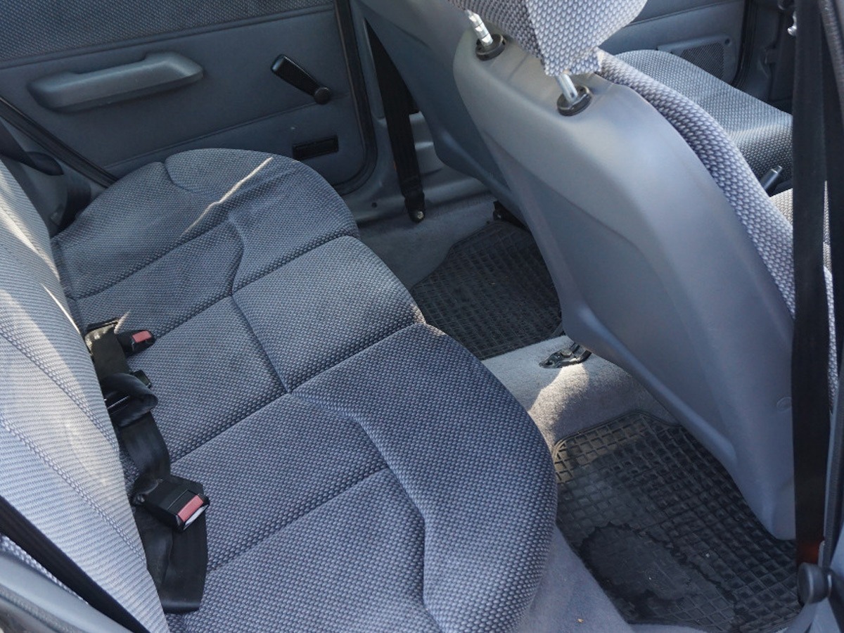 1991 Ford Fiesta Image 7