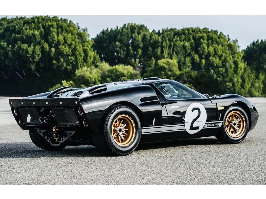 1966 Ford GT40 Image 2