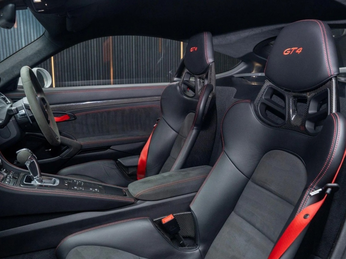 2021 Porsche 718 Image 8