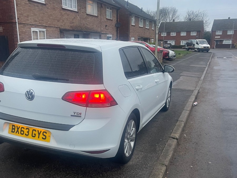 2013 Volkswagen Golf Image 3