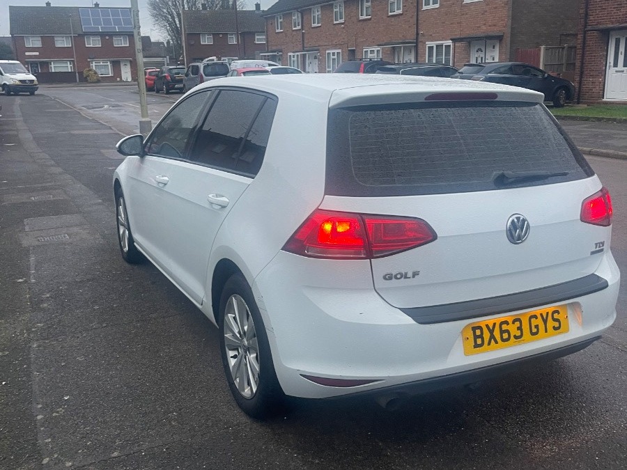 2013 Volkswagen Golf Image 5