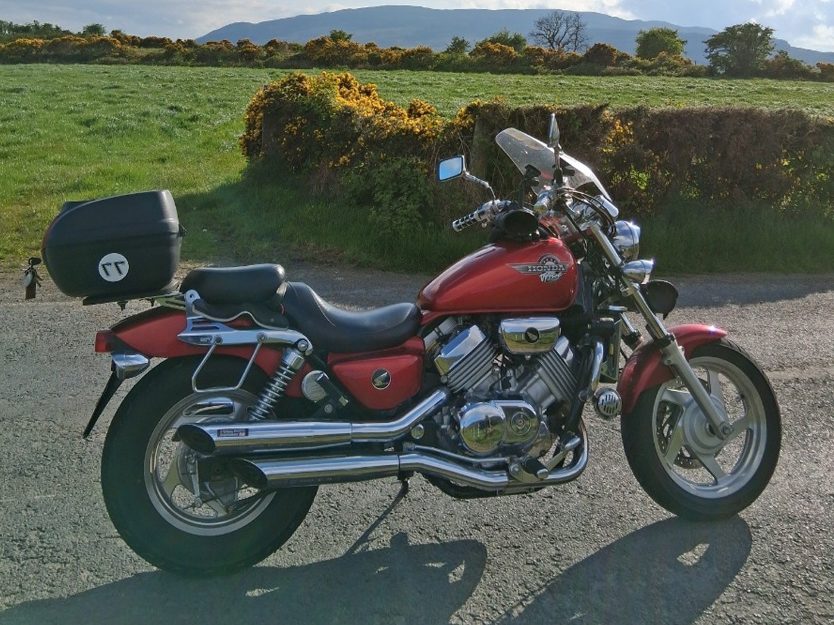 1997 Honda VF750C Image 5