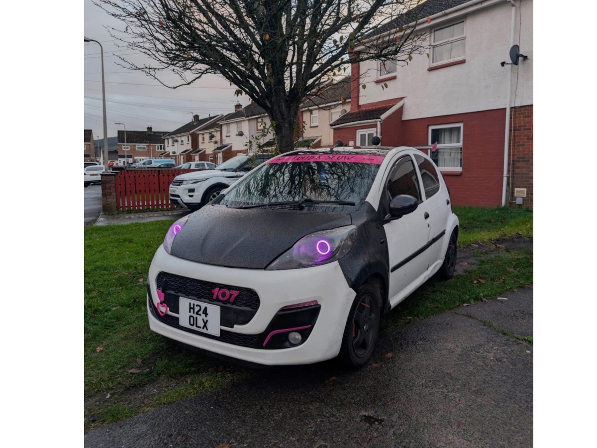2014 Peugeot 107 Image 1
