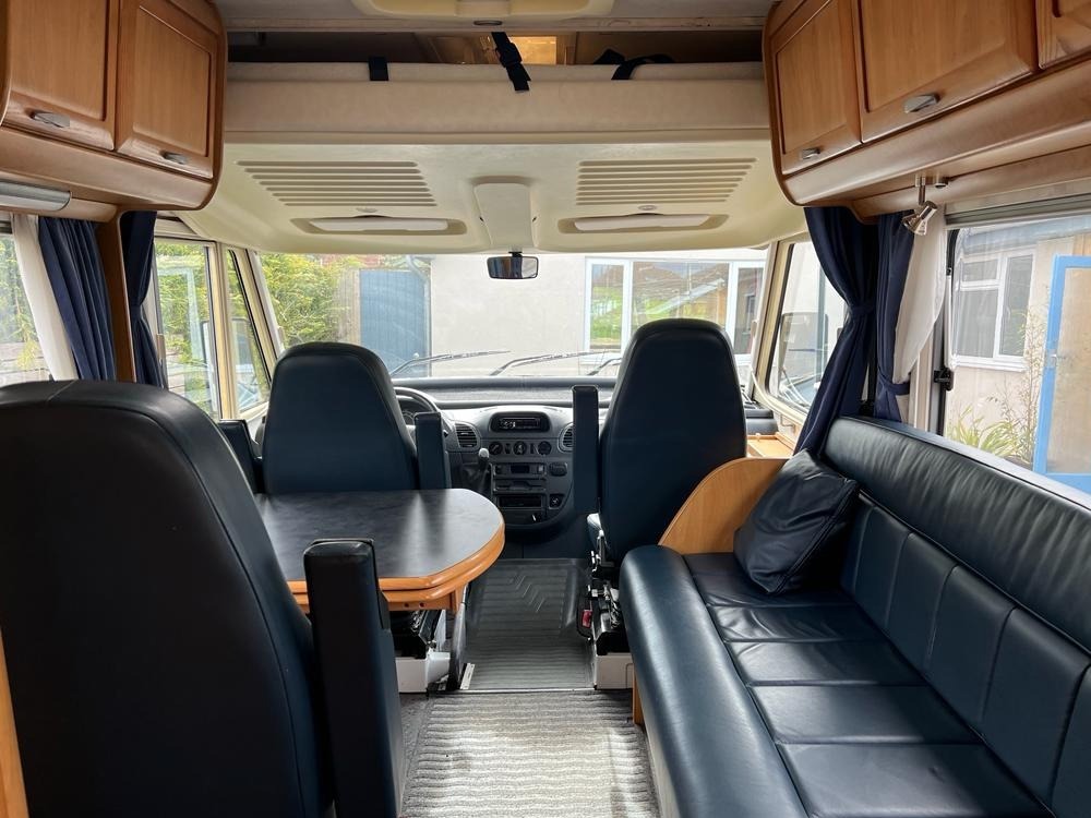 2000 Mercedes-Benz Sprinter 3500 Image 4