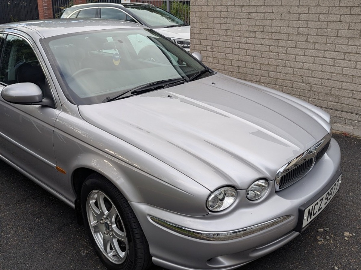 2002 Jaguar X Type Image 4