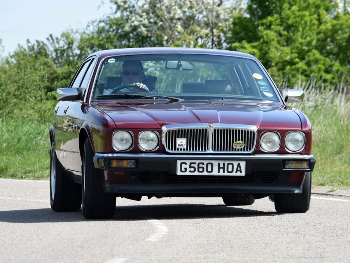 1990 Jaguar XJ Image 5