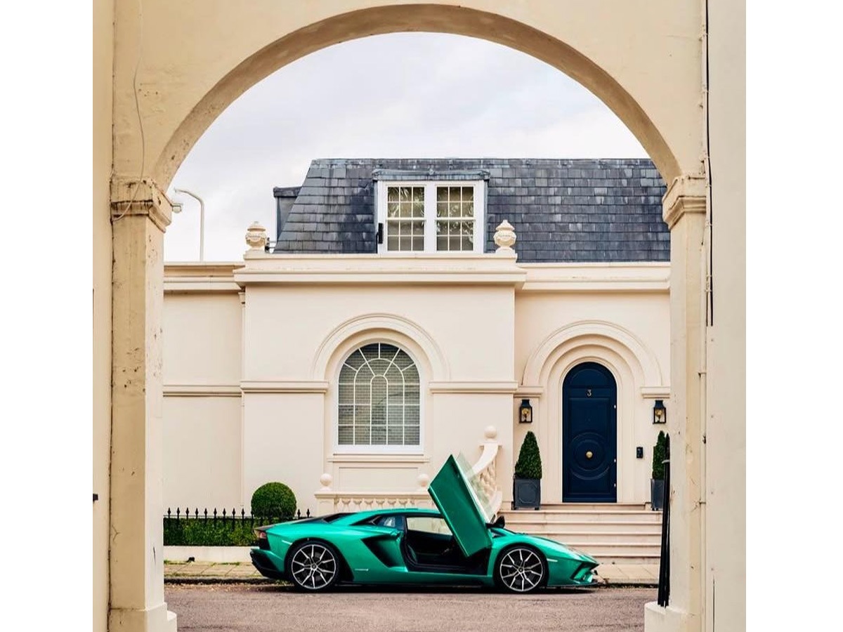 2017 Lamborghini Aventador Image 6