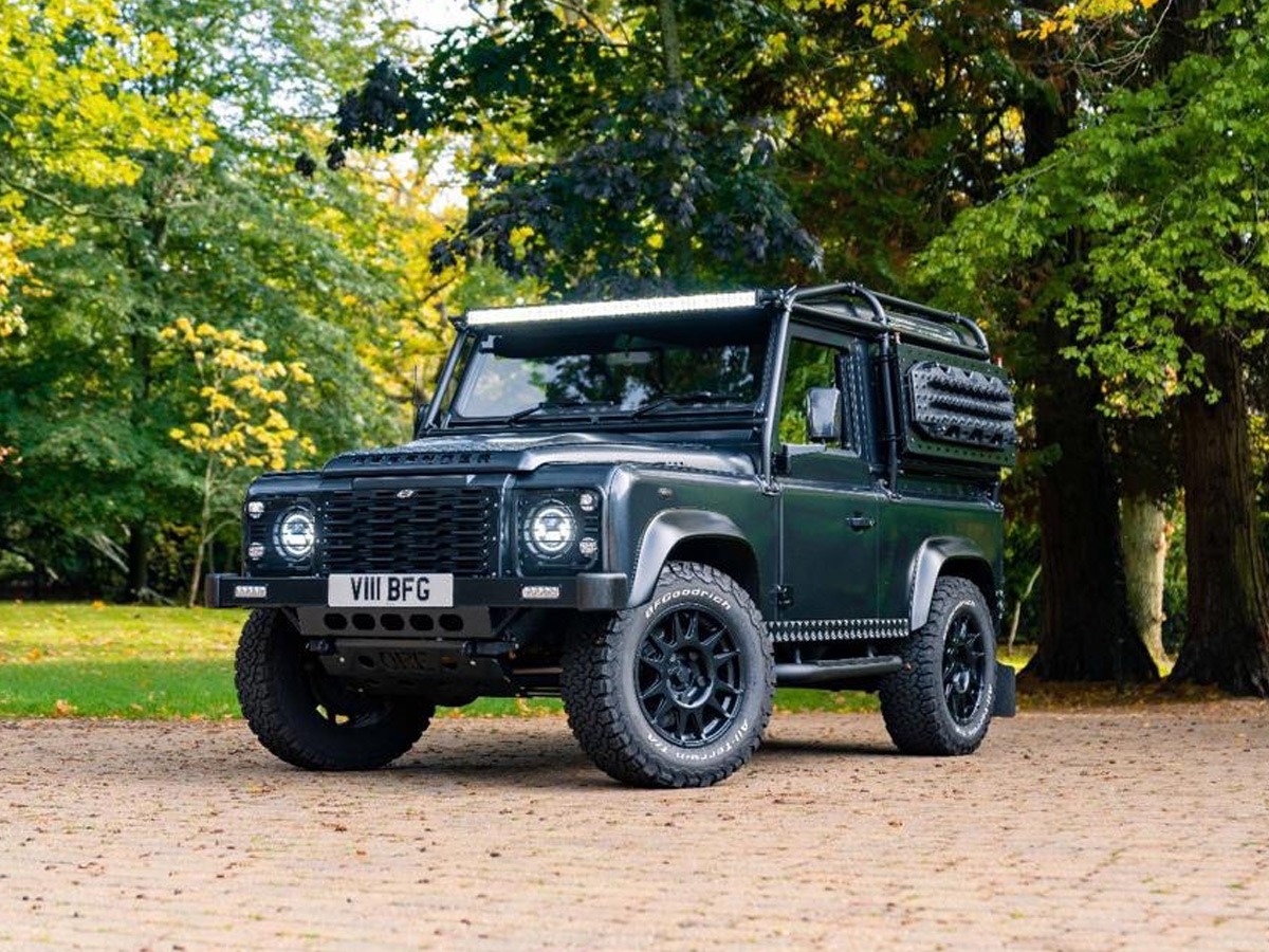2009 Land Rover Defender 90 Image 2
