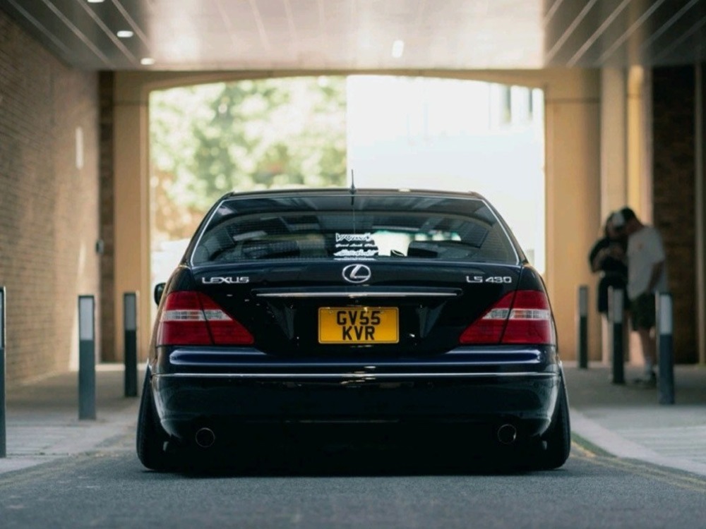 2005 Lexus LS430 Image 7