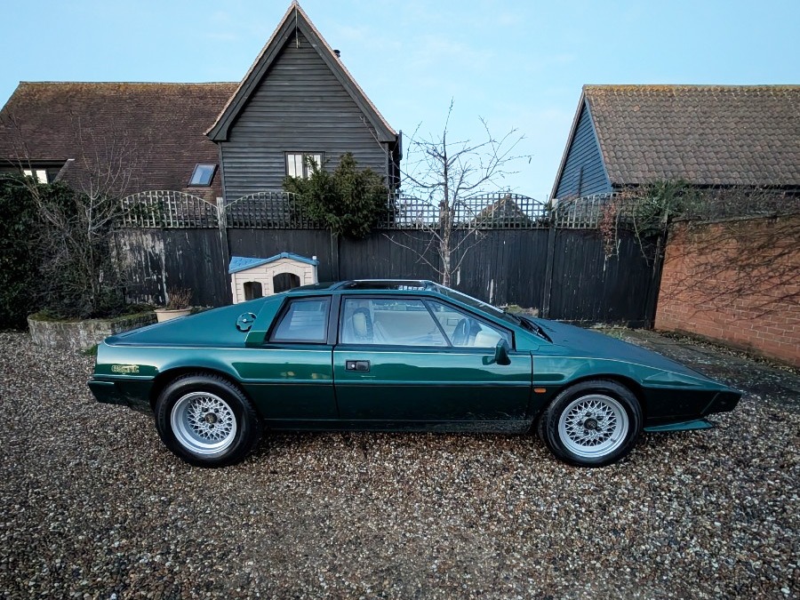 1986 Lotus Esprit Image 1
