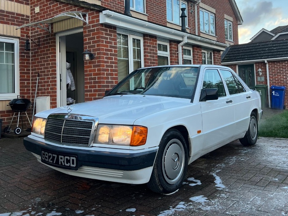 1989 Mercedes-Benz 190c Image 2