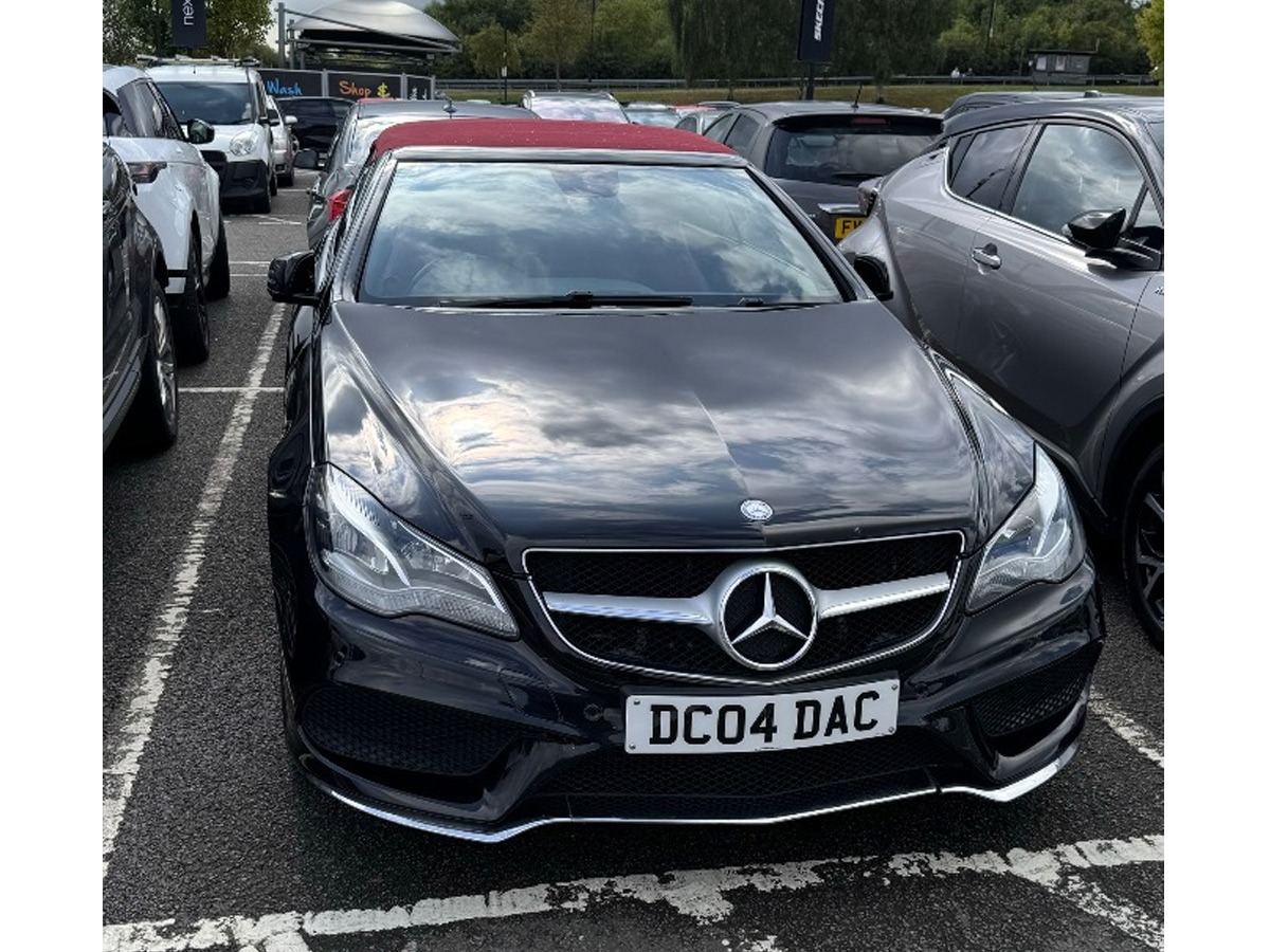 2013 Mercedes-Benz 220 Image 2