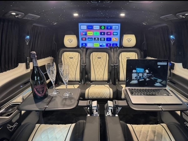 2021 Mercedes-Benz V-Class Image 3