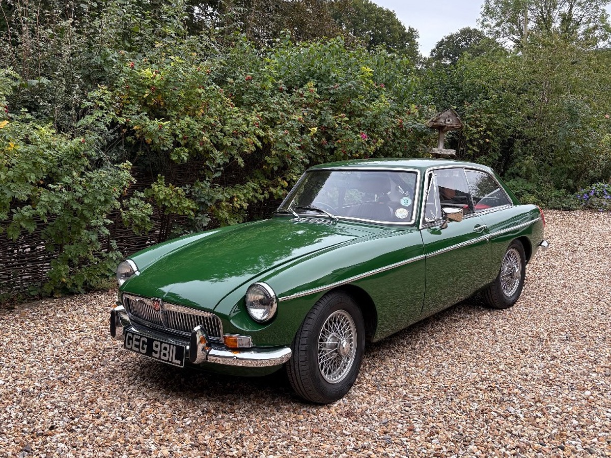 1972 MG MGB Image 1