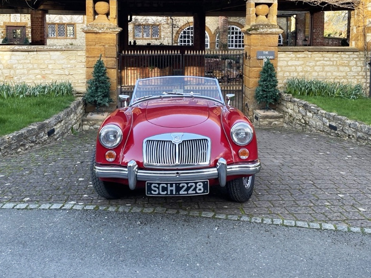 1960 MG MGA Roadster Image 1