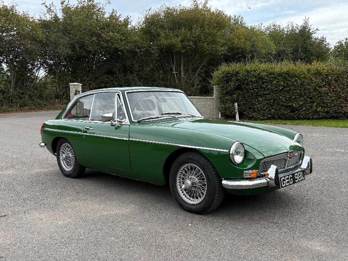 1972 MG MGB Image 4